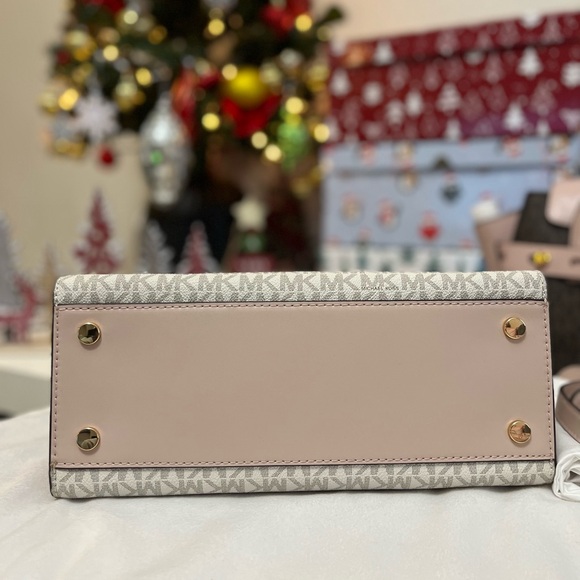 MK • Carmen Satchel - Picture 4 of 4